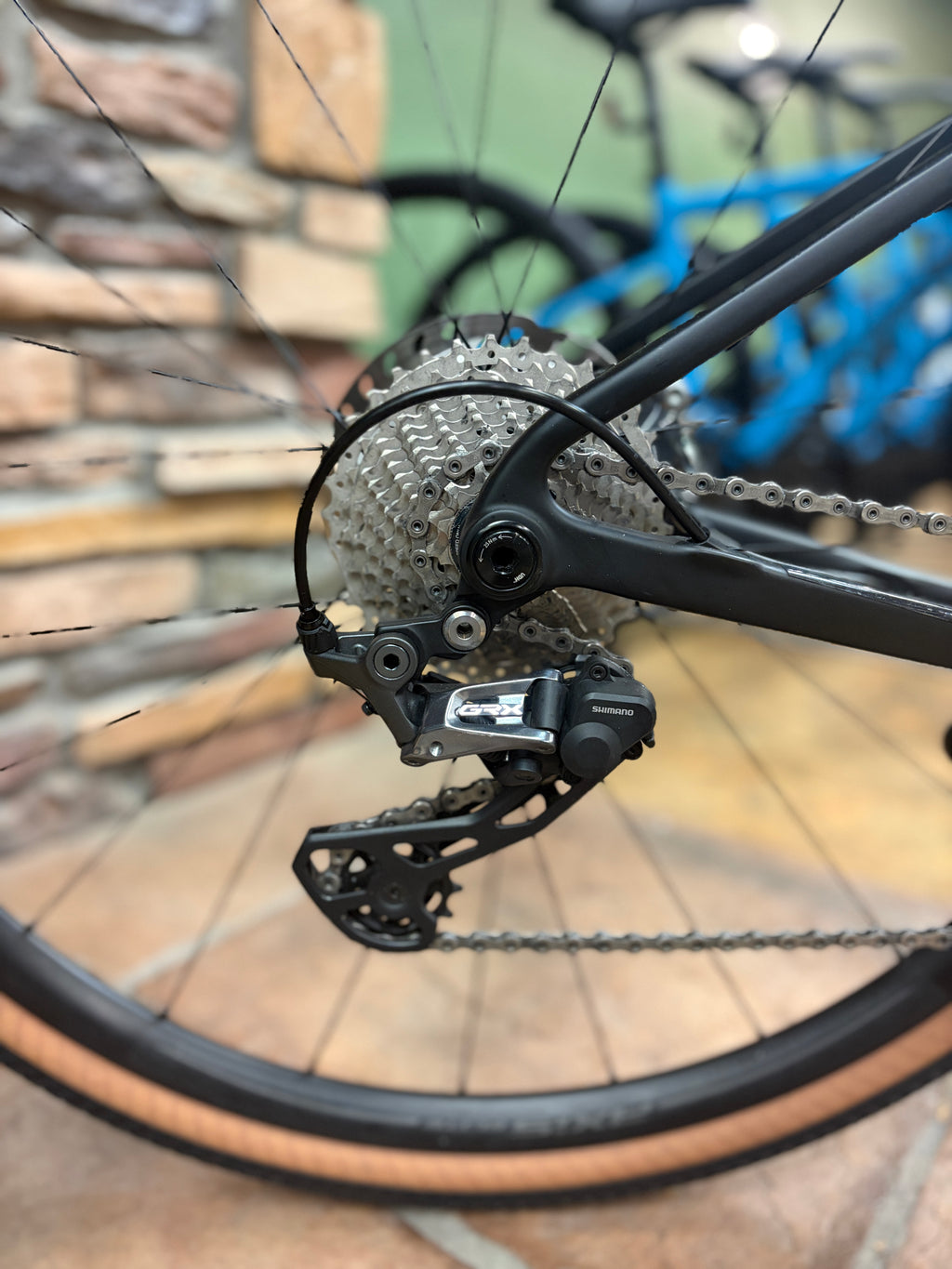 Shop Demo / Used Custom Renegade Shimano GRX 2x11 | Size 54