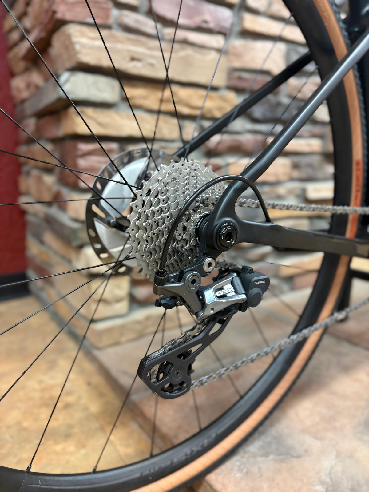 Shop Demo / Used Custom Renegade Shimano GRX 2x11 | Size 54