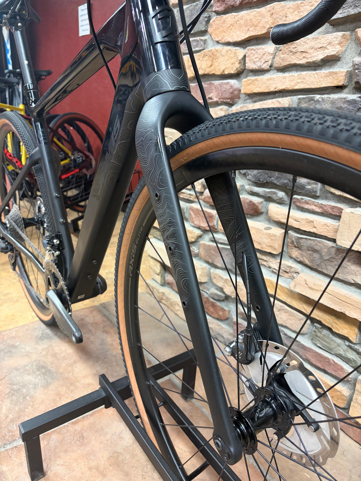 Shop Demo / Used Custom Renegade Shimano GRX 2x11 | Size 54