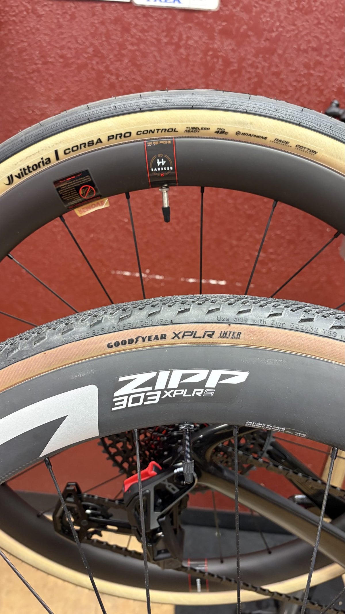 Road and gravel tires mounted on carbon wheels